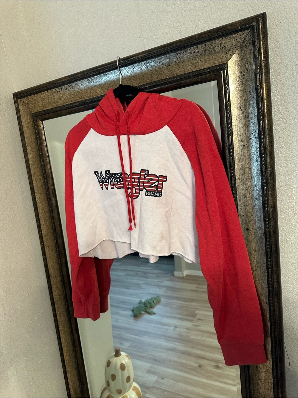 Wrangler Red and White Cropped Pullover Hoodie